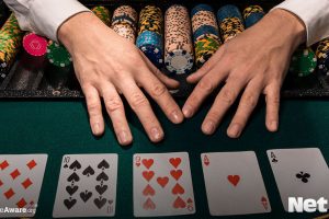 guide blackjack hand signals