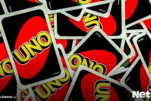 Uno card game