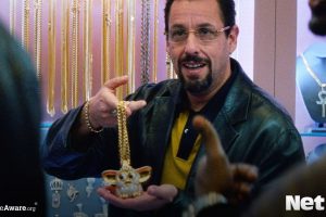 Uncut Gems is another dark but entertaining gambling movie