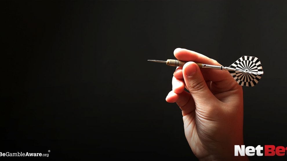 play darts online game